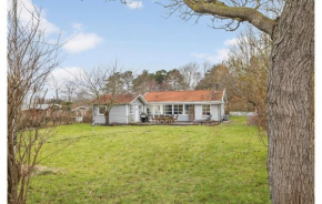 Cozy Home In Hundested With Kitchen in Hundested